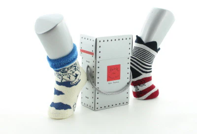Boite cadeau chaussettes naissance ange et couronne – Image 3