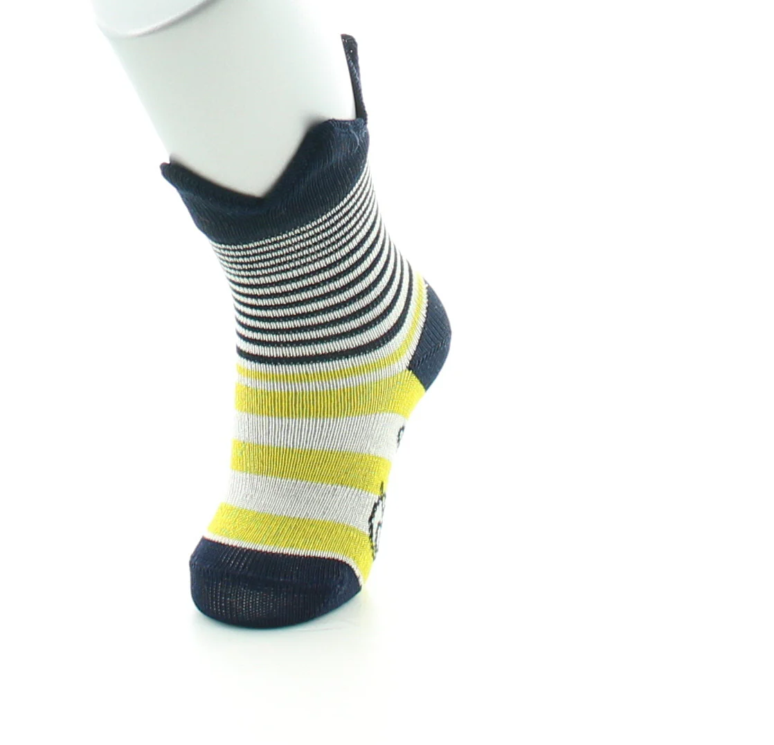 Chaussettes enfant fil d'Ecosse couronne marine sur rayures jaunes – Image 4